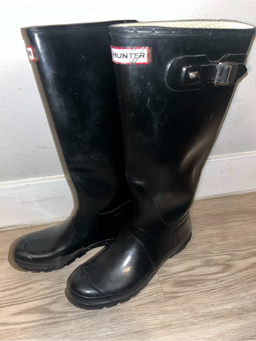 Hunter Black Gloss Tall Rain Boots with Side Buckle